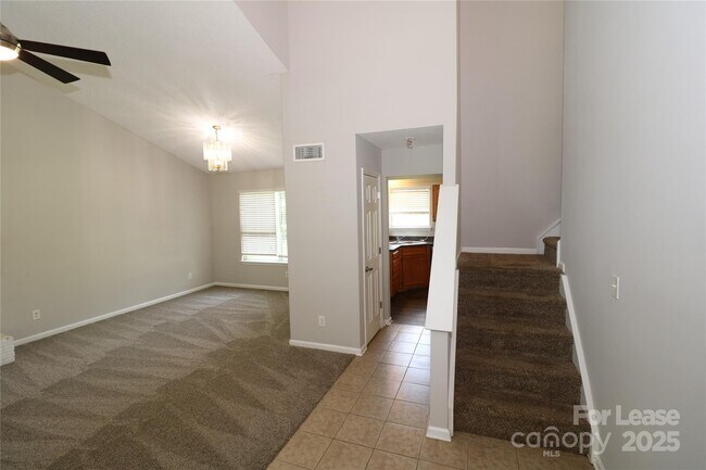 Building Photo - 7130 Lanark Ct