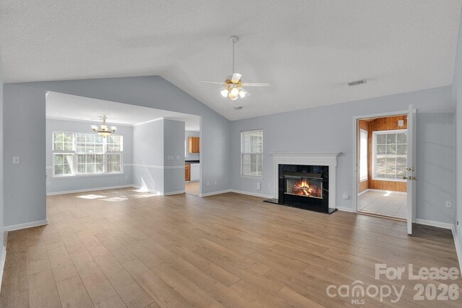 Building Photo - 6340 S Bend Ln