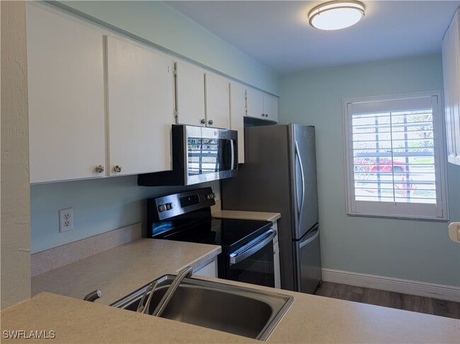 Building Photo - 6300 South Pointe Blvd