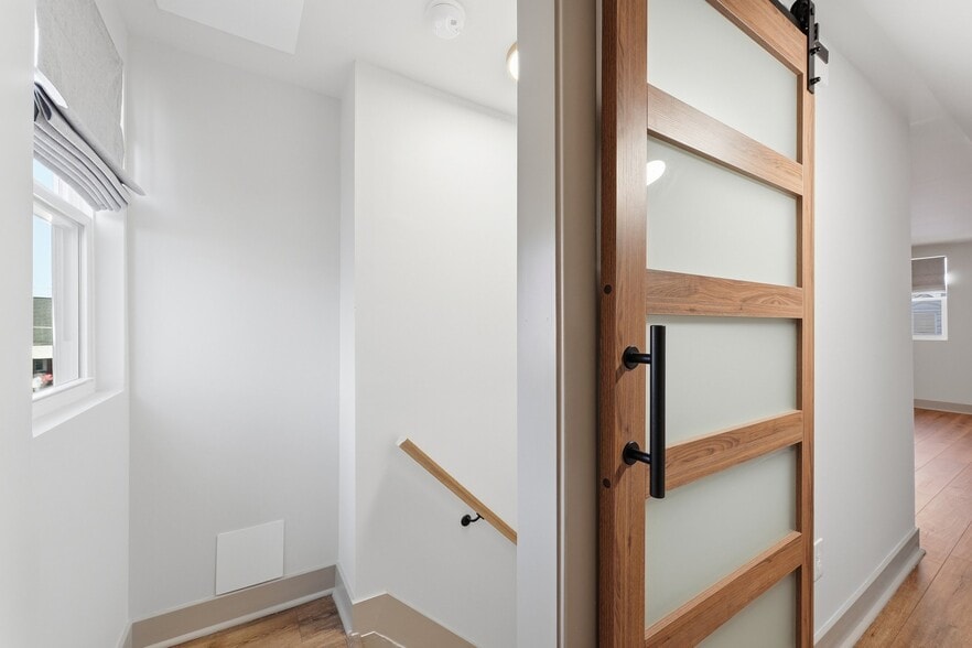 Building Photo - 3615 Kenmar Rd