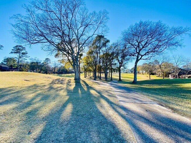 Building Photo - 74 April Hill