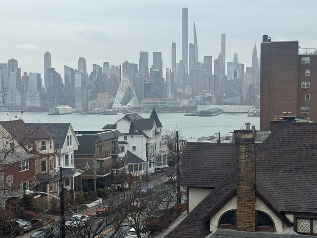 Building Photo - 35-39-39 Fulton St