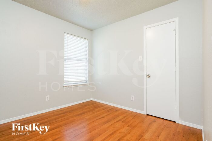 Building Photo - 1721 Quinlan Ct