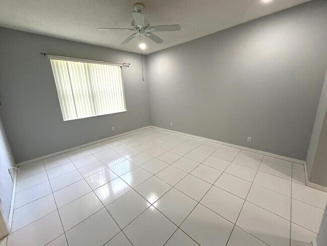 Building Photo - 3166 Via Poinciana