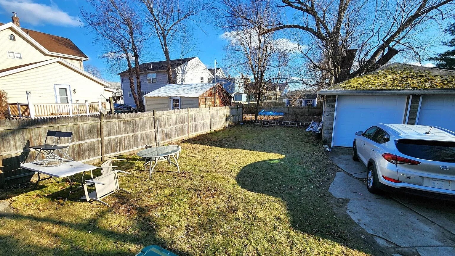 Building Photo - 30 Holton St