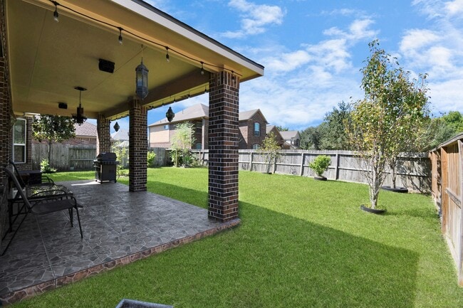 Building Photo - 6843 Bears Path Ln