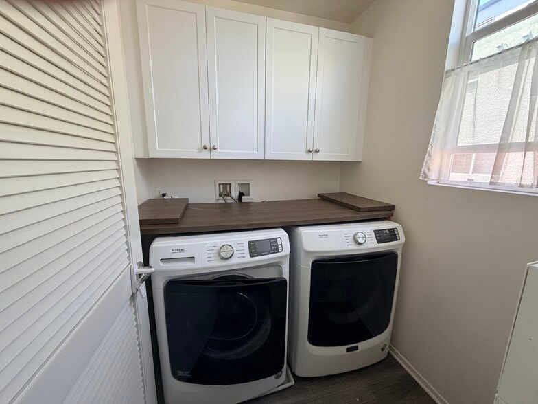 Laundry (washer and dryer) - 17611 Garden House Ln