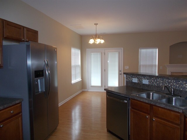 Building Photo - 10505 Meadow Crossing Ln