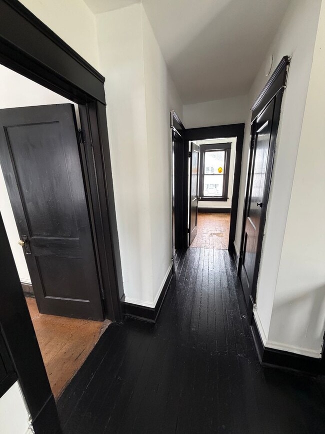 Building Photo - Three Bedroom House w Two Car Detached Garage