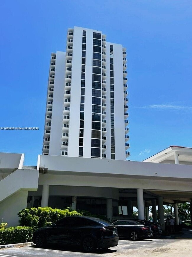 Primary Photo - 20515 E Country Club Dr
