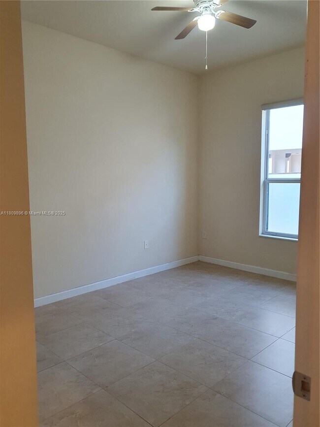 Building Photo - 9171 SW 169th Pl