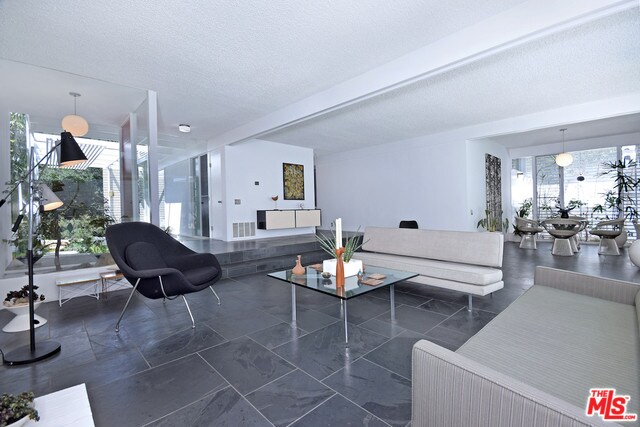 Building Photo - 3433 Shernoll Pl