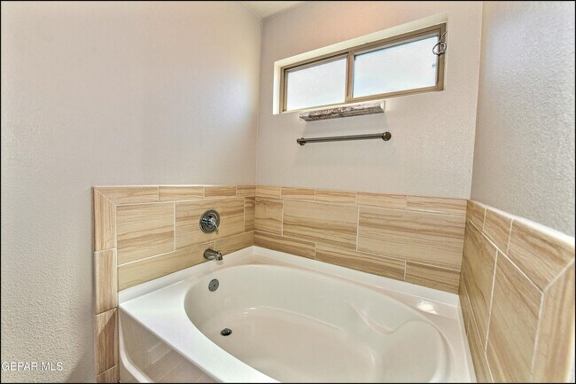 Building Photo - 6952 Black Mesquite Dr
