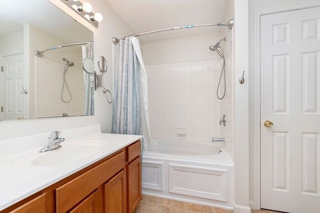 Building Photo - 4 Bedroom Home With Pond View in Top Rated...