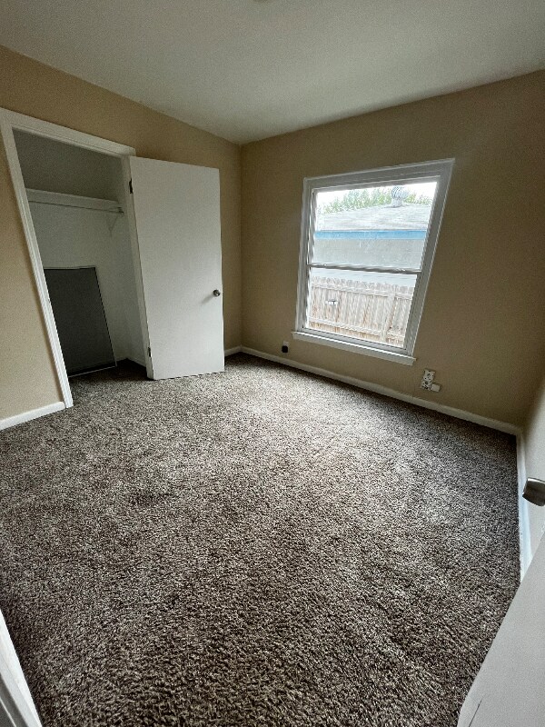 Building Photo - 618 Marchmont Ln