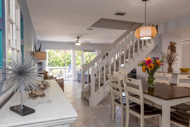 Primary Photo - 4949 N Highway A1A