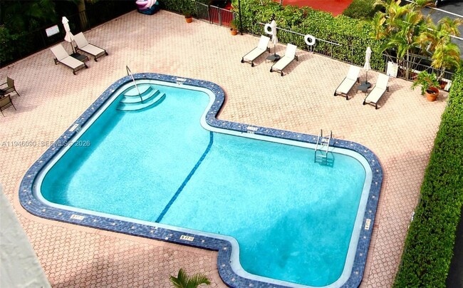 Building Photo - 1440 Brickell Bay Dr