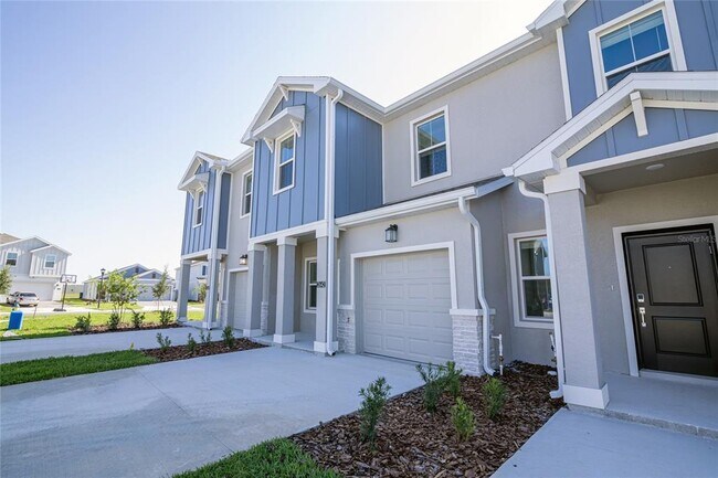 Building Photo - 2642 Runners Cir