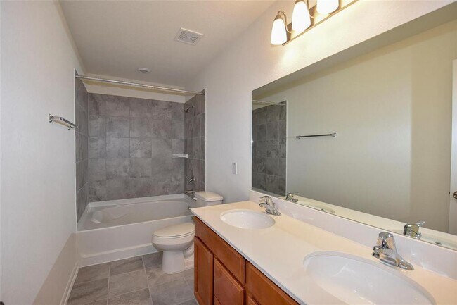 Building Photo - 11663 Rosewood Forest Ct