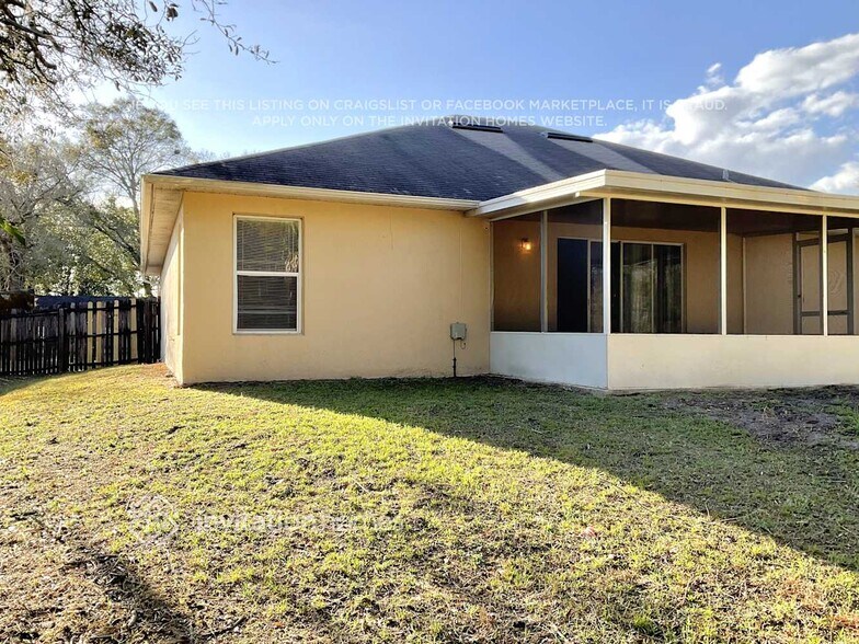 Building Photo - 1450 Lodge Terrace