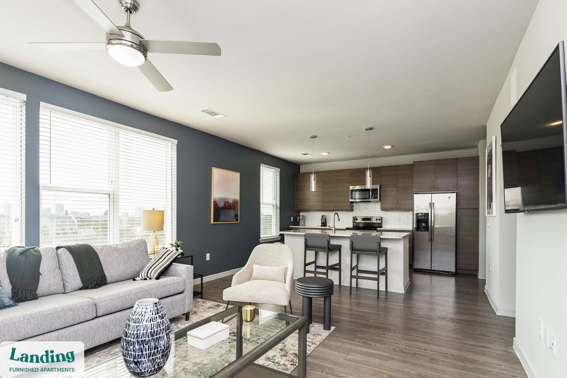 Building Photo - 900 E Six Forks Rd