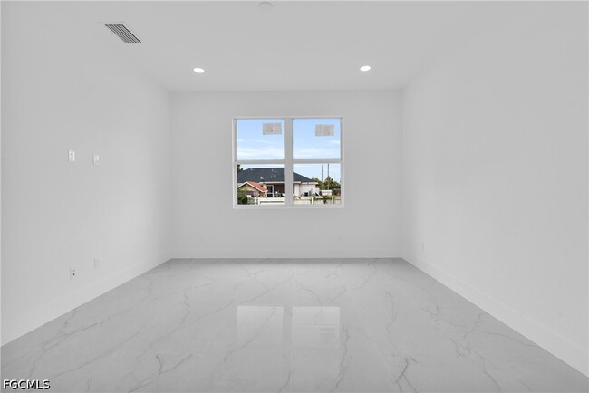 Building Photo - 2614 19th St W