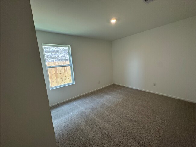 Building Photo - 6209 Alder Crk Dr