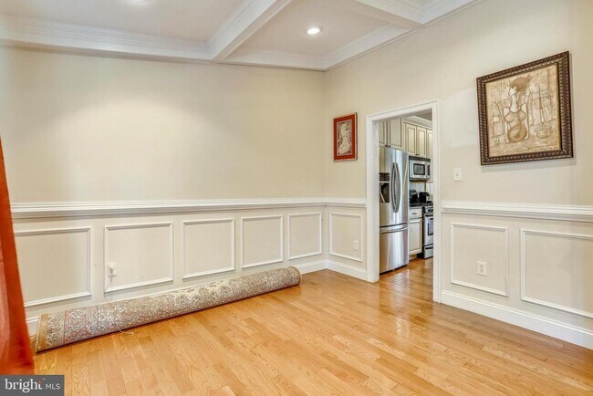 Building Photo - 10145 Colebrook Ave