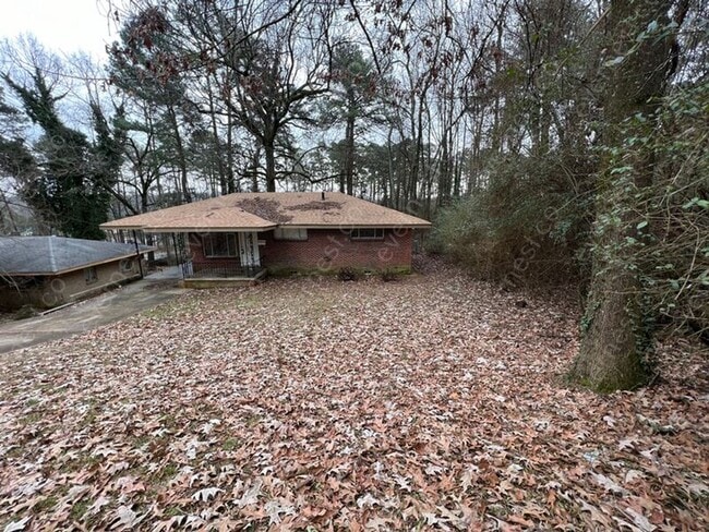 Building Photo - 2 Woodcliff Cir