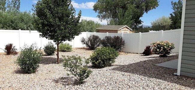 Building Photo - Single Level Twin Home, Gemini Meadows