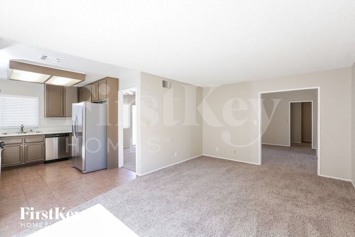 Building Photo - 6562 Appletree Cir