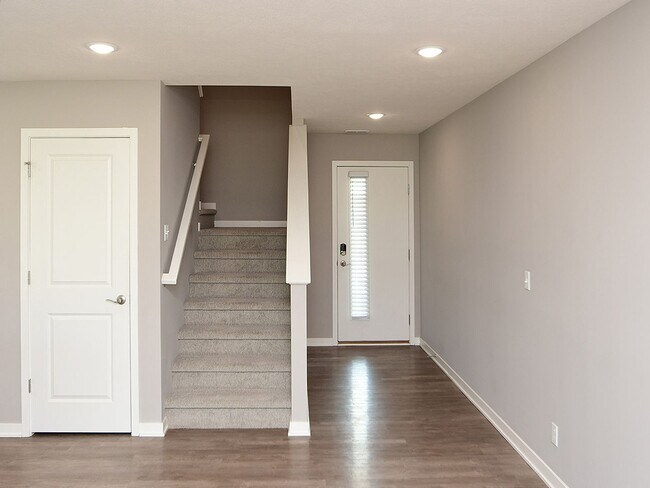 Building Photo - Charming 3-Bedroom Home in Quiet Omaha Nei...