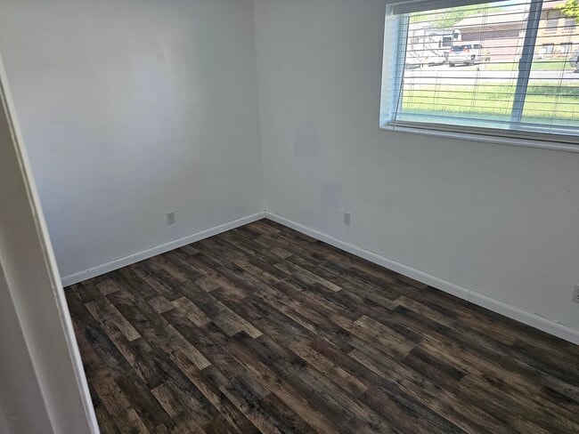 Building Photo - 1157 N 600 W