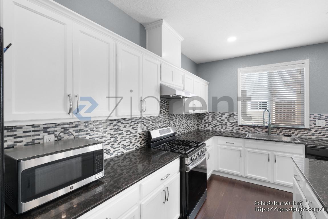 Building Photo - 7517 Hazelton Way
