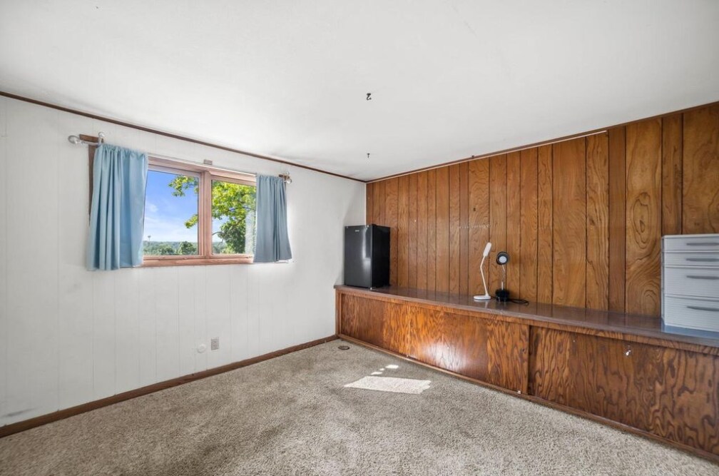 Building Photo - 1104 Cavalier Dr