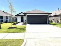 Building Photo - 5557 Rollins Dr