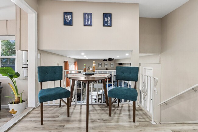 Building Photo - 407 Greenfield Rd