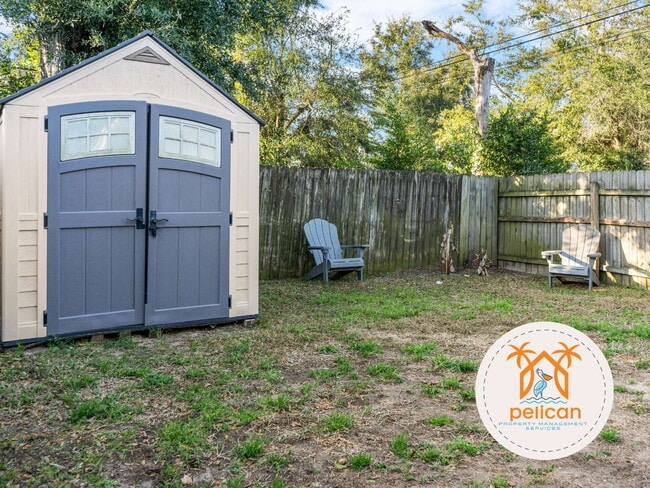 Building Photo - Charming Home in Desirable Pensacola Location