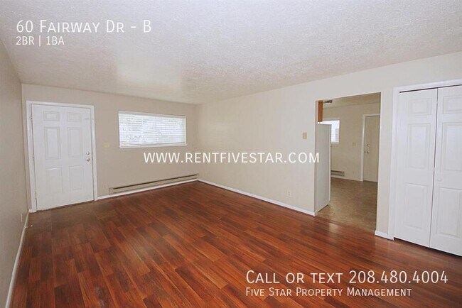 Building Photo - 60 Fairway Dr