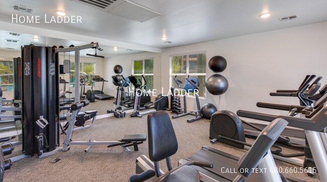 Building Photo - 5100 E Rancho Paloma Dr