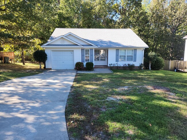 Building Photo - Lovley 3 Bedroom 2 Bath Located in Irmo**A...