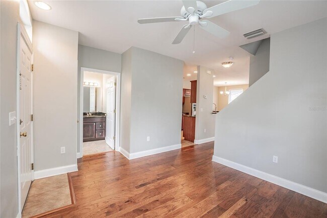 Building Photo - 9917 Brompton Dr