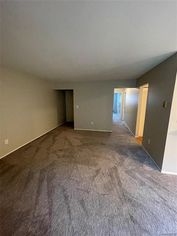Building Photo - 7550 Woodview St