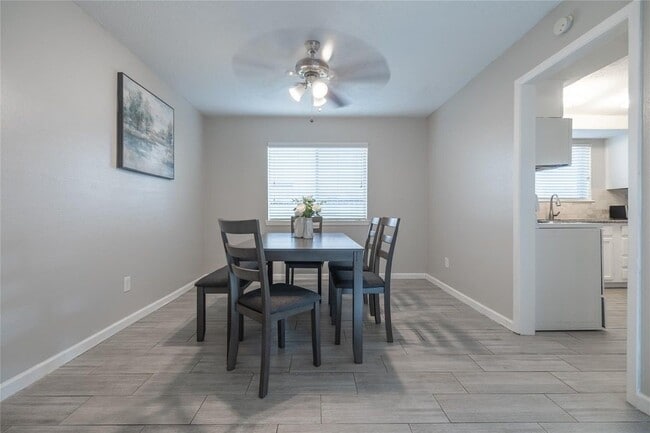 Building Photo - 9907 Towne Tower Ln