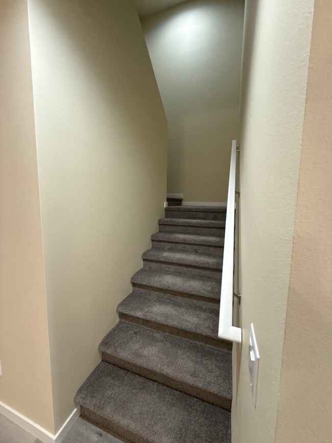 Building Photo - 9007 Nafizah Way