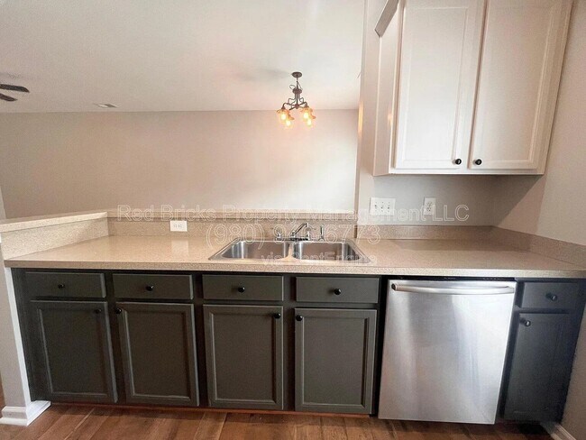 Building Photo - 4630 Craigmoss Ln