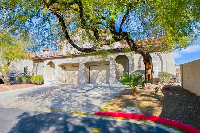 Building Photo - 2600 Autumn Blaze Ave