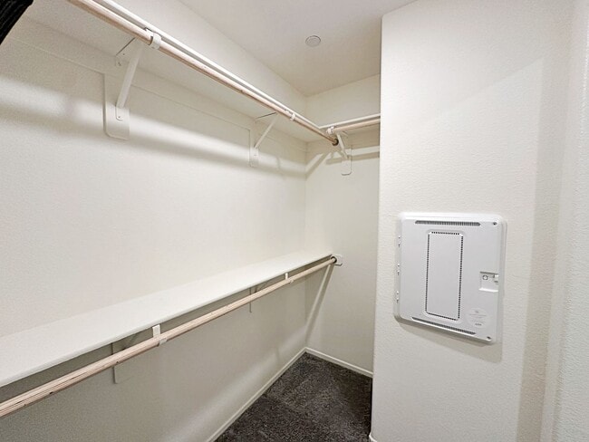 Building Photo - FURNISHED 3 BEDROOM + LOFT TOWNHOME WITH 2 CAR GARAGE