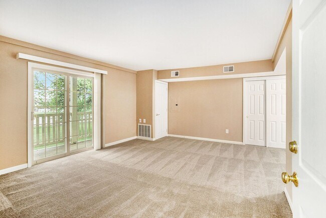 Building Photo - Almont Terrace Apartments