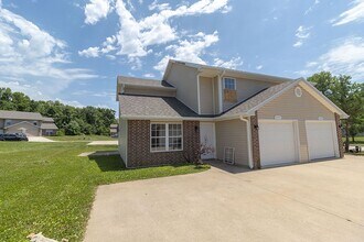 Building Photo - 1505-1507 Bodie Dr.